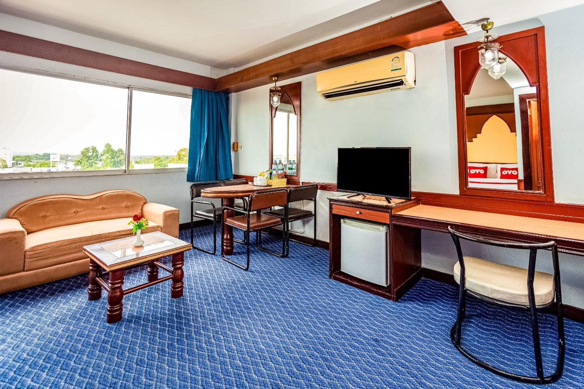 Oyo 441 Grand Thara Hotel Surat Thani Ngoại thất bức ảnh
