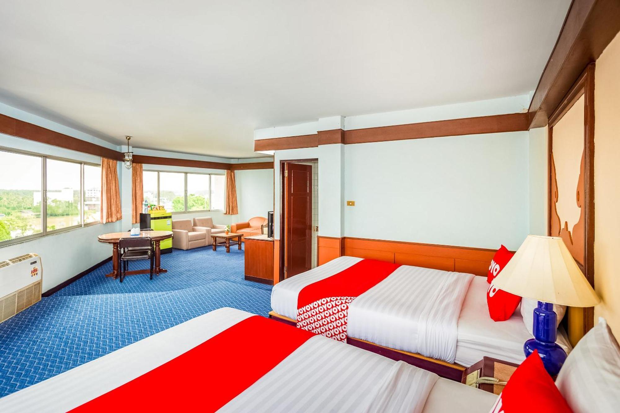 Oyo 441 Grand Thara Hotel Surat Thani Ngoại thất bức ảnh
