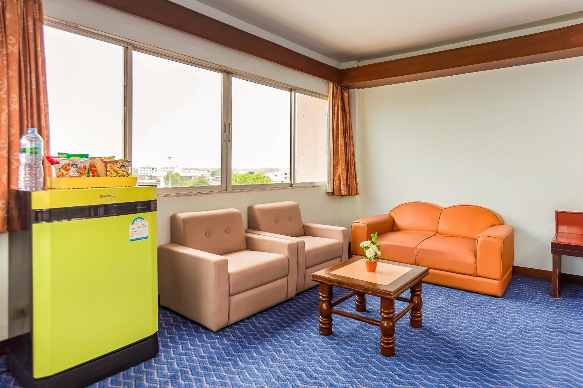 Oyo 441 Grand Thara Hotel Surat Thani Ngoại thất bức ảnh