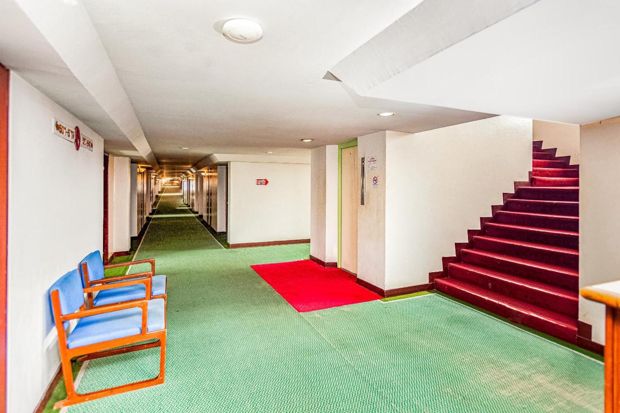 Oyo 441 Grand Thara Hotel Surat Thani Ngoại thất bức ảnh