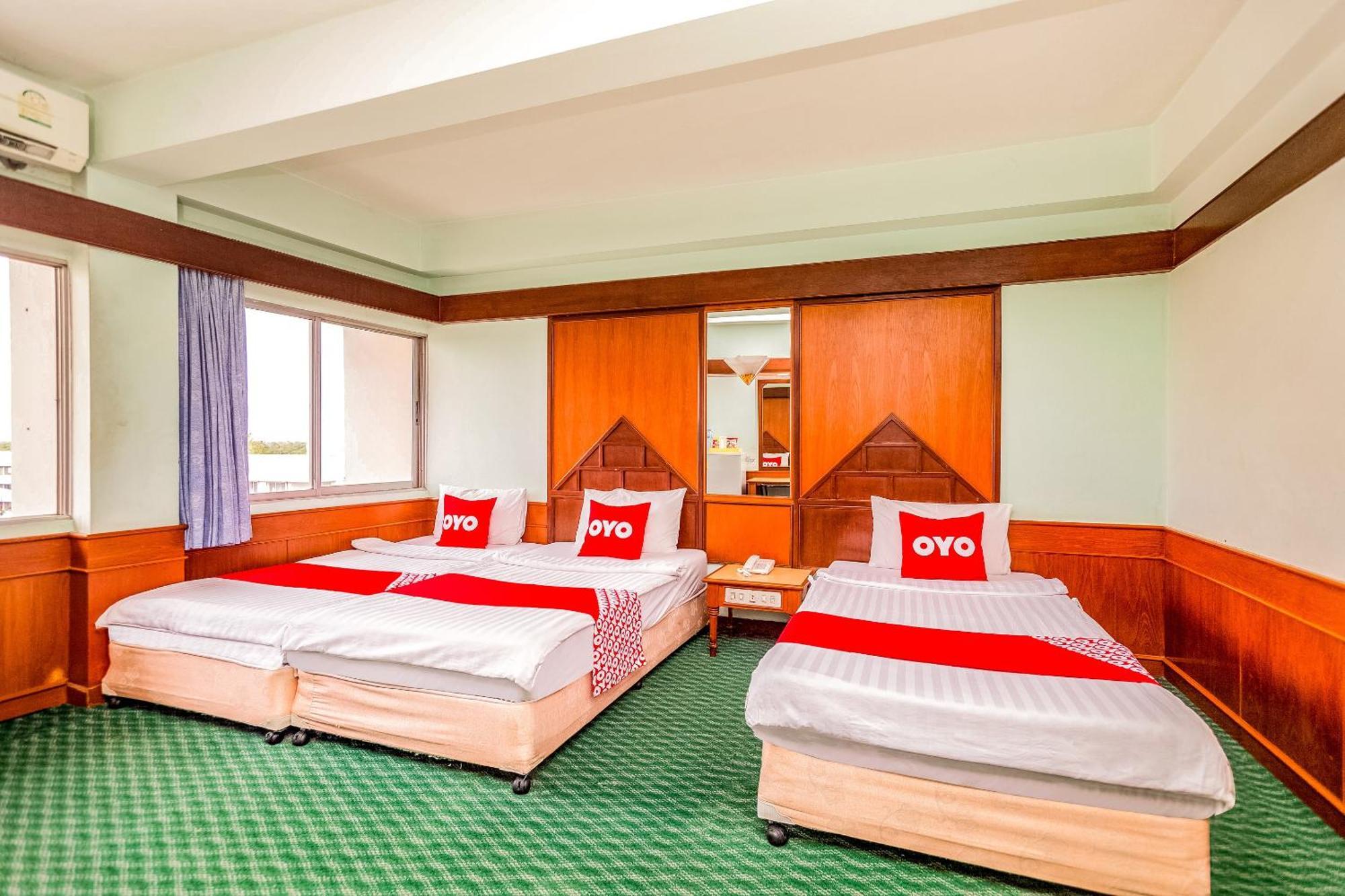 Oyo 441 Grand Thara Hotel Surat Thani Ngoại thất bức ảnh