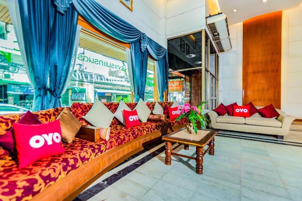 Oyo 441 Grand Thara Hotel Surat Thani Ngoại thất bức ảnh
