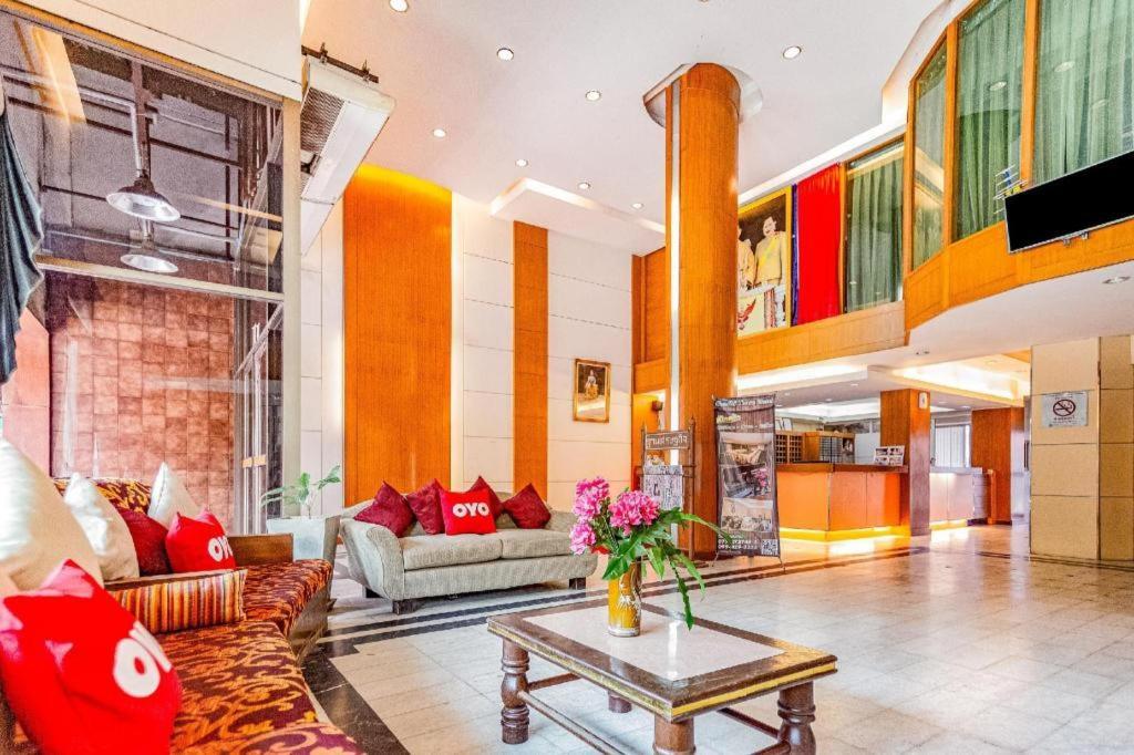 Oyo 441 Grand Thara Hotel Surat Thani Ngoại thất bức ảnh