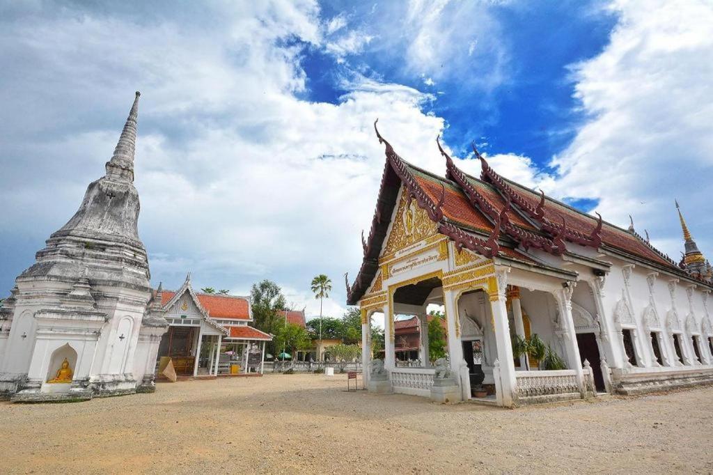 Oyo 441 Grand Thara Hotel Surat Thani Ngoại thất bức ảnh