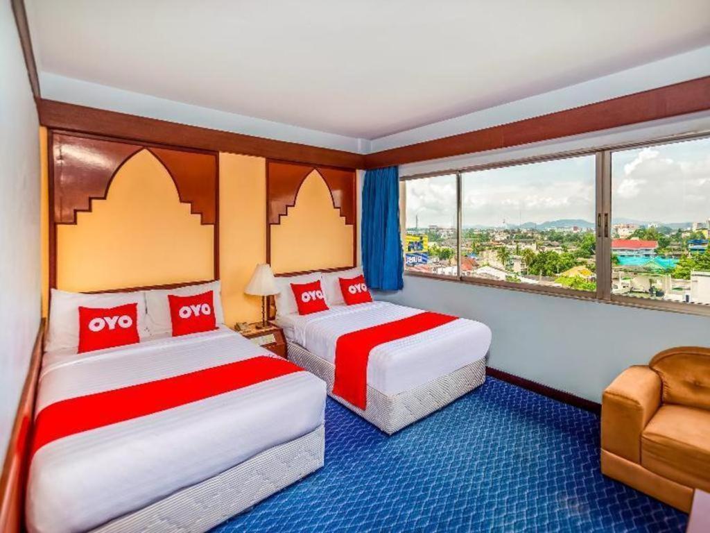 Oyo 441 Grand Thara Hotel Surat Thani Ngoại thất bức ảnh