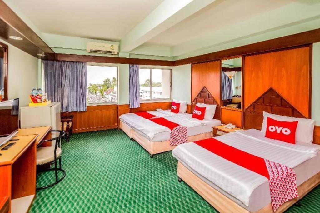 Oyo 441 Grand Thara Hotel Surat Thani Ngoại thất bức ảnh