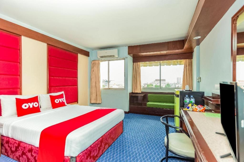 Oyo 441 Grand Thara Hotel Surat Thani Ngoại thất bức ảnh