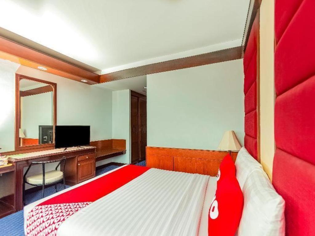 Oyo 441 Grand Thara Hotel Surat Thani Ngoại thất bức ảnh